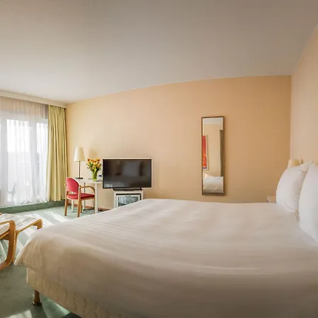 Hotel Parc Plaza 3*