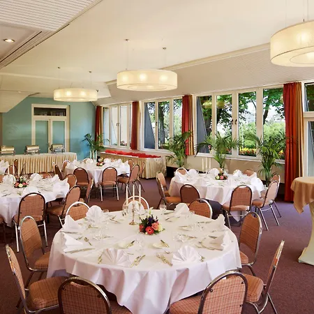 Parc Plaza Hotel