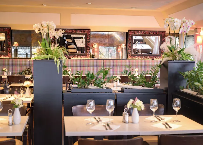 فندق Parc Plaza 3*